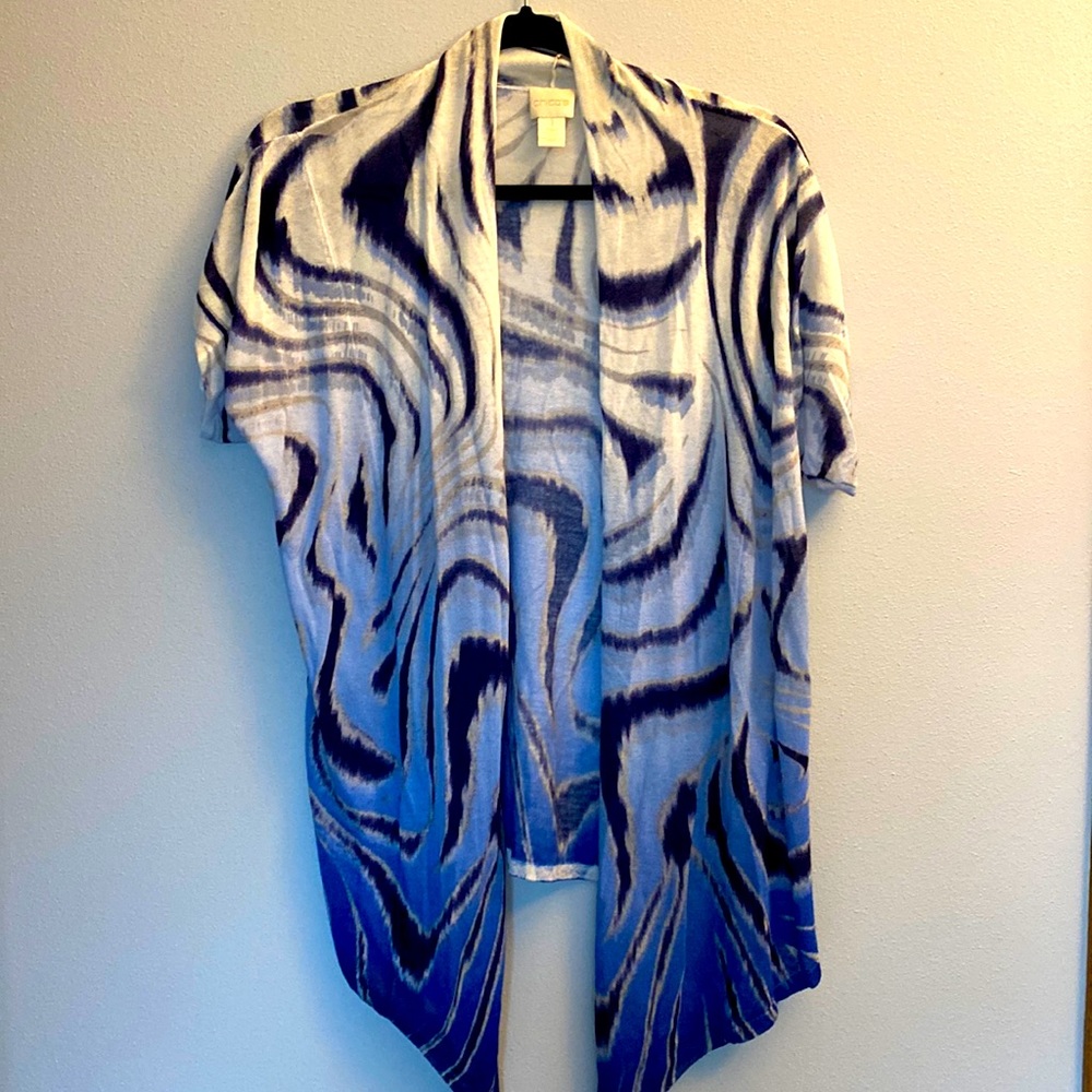 Women’s size 1 open cardigan patterned sweater. Light weight, short sleeve